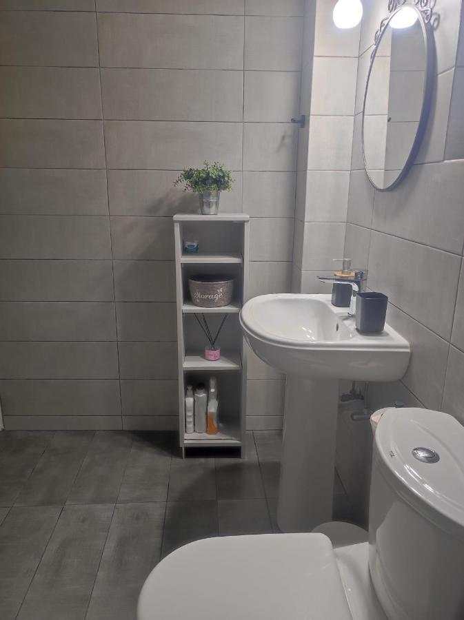 شقة Cozy And Friendly Flat In نافبليو المظهر الخارجي الصورة