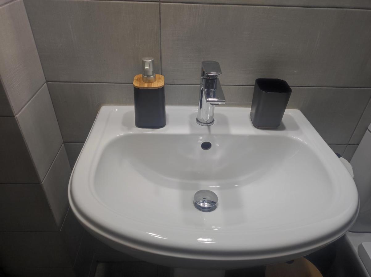 شقة Cozy And Friendly Flat In نافبليو المظهر الخارجي الصورة